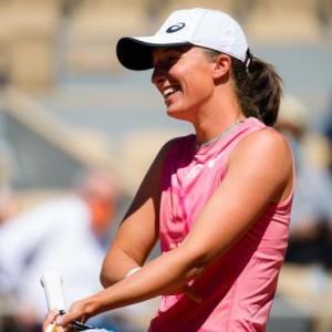 开云体育网页版登录入口-20岁生日“双喜临门” 斯瓦泰克法网卫冕首秀告捷