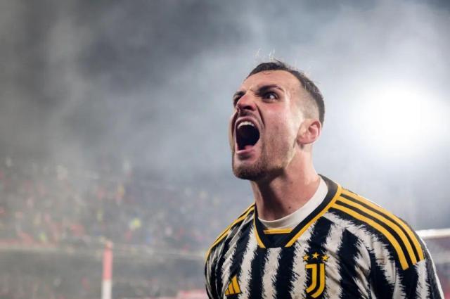 1701473167995052073.jpg 1701473165.jpg