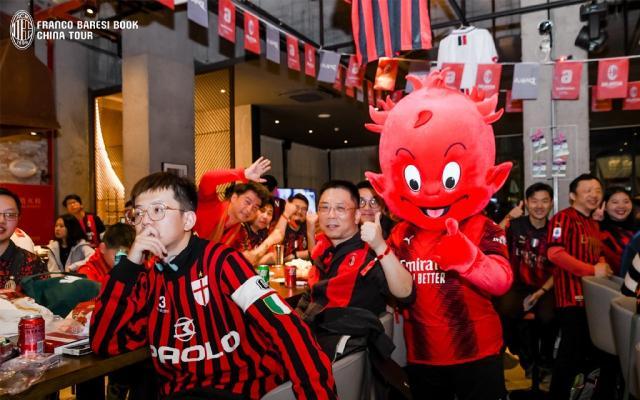 1699756325078012320.jpg 65b9cbf0gy1hjrl7jc2whj218g0rskb3.jpg